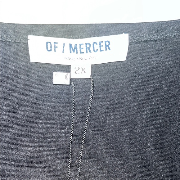 Elegant Black Long Sleeve Wrap Dress - Picture 5 of 10